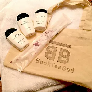ホステル Book Tea Bed 銀座店